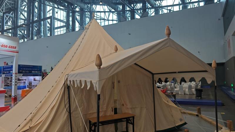 Cozy Canvas Glamping Bell Tent