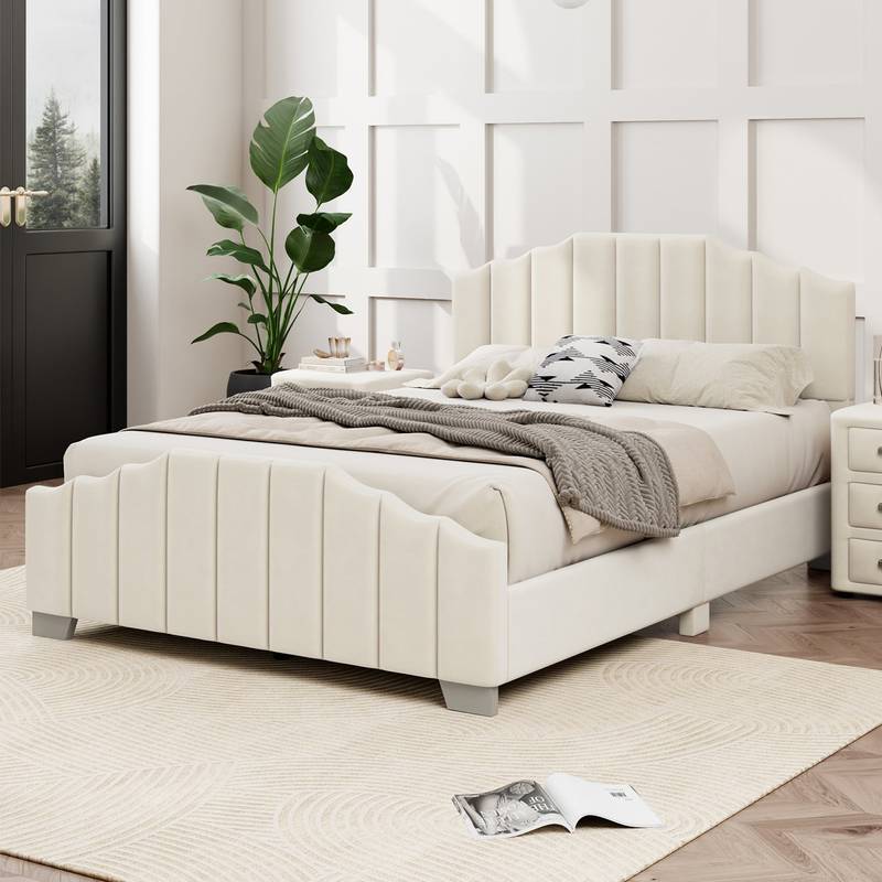 Lavish Velvet Bedroom Set with Tufted Bed & Chic Nightstands