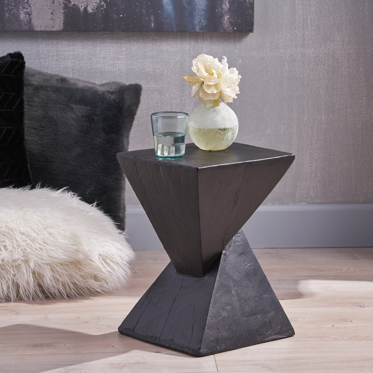 Chic Tess Side Table