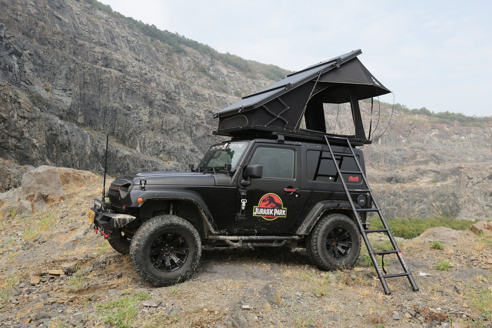 Quick Pop Rooftop Tent: Cozy Adventure for Two to Three!