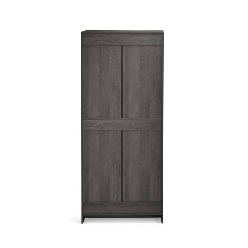 Delaney Chic Wardrobe