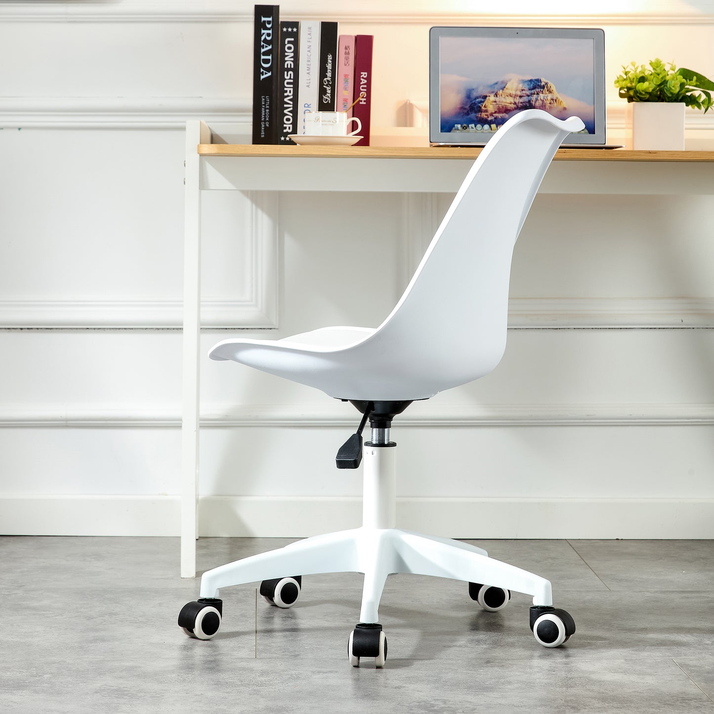 Versatile Swivel Desk Chair