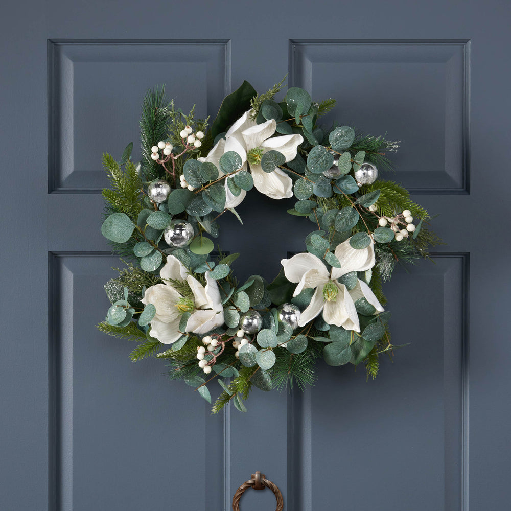 Magnolia & Leaf Wreath