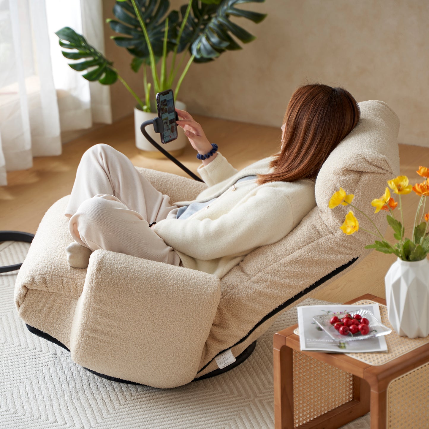 Versatile 360° Lounge Chair