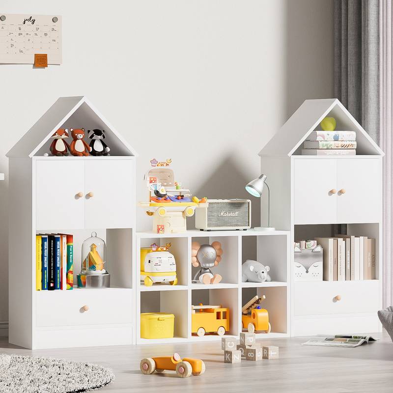 Cozy House Bookshelf for Kids: Fun Storage for Books and Toys!