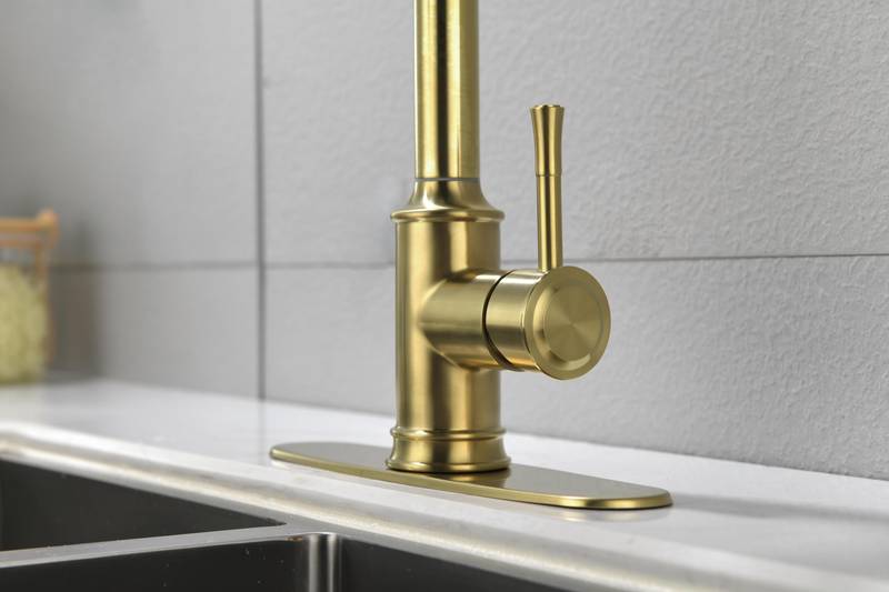 Effortless Elegance Kitchen Faucet with Pull-Down Sprayer
