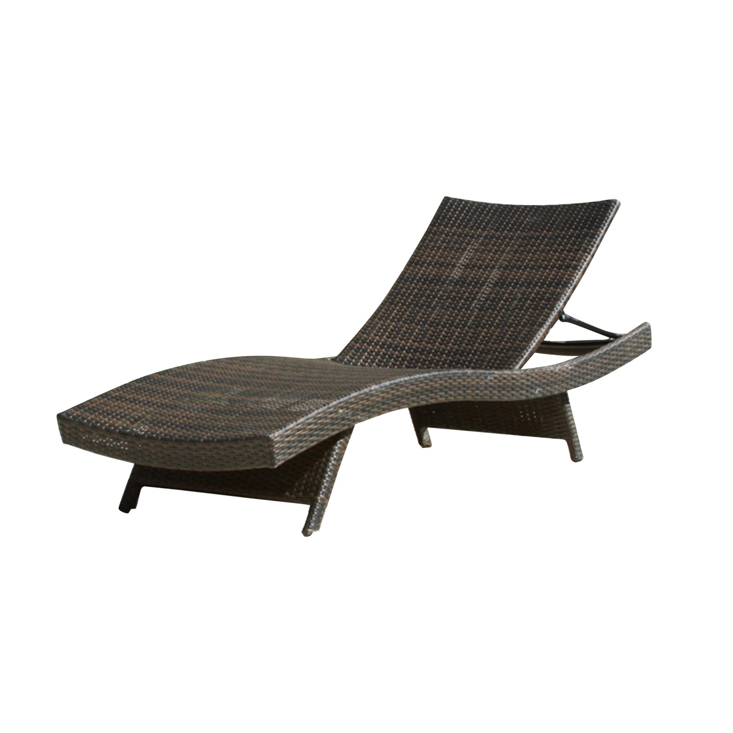 Cozy Wicker Lounge Chair