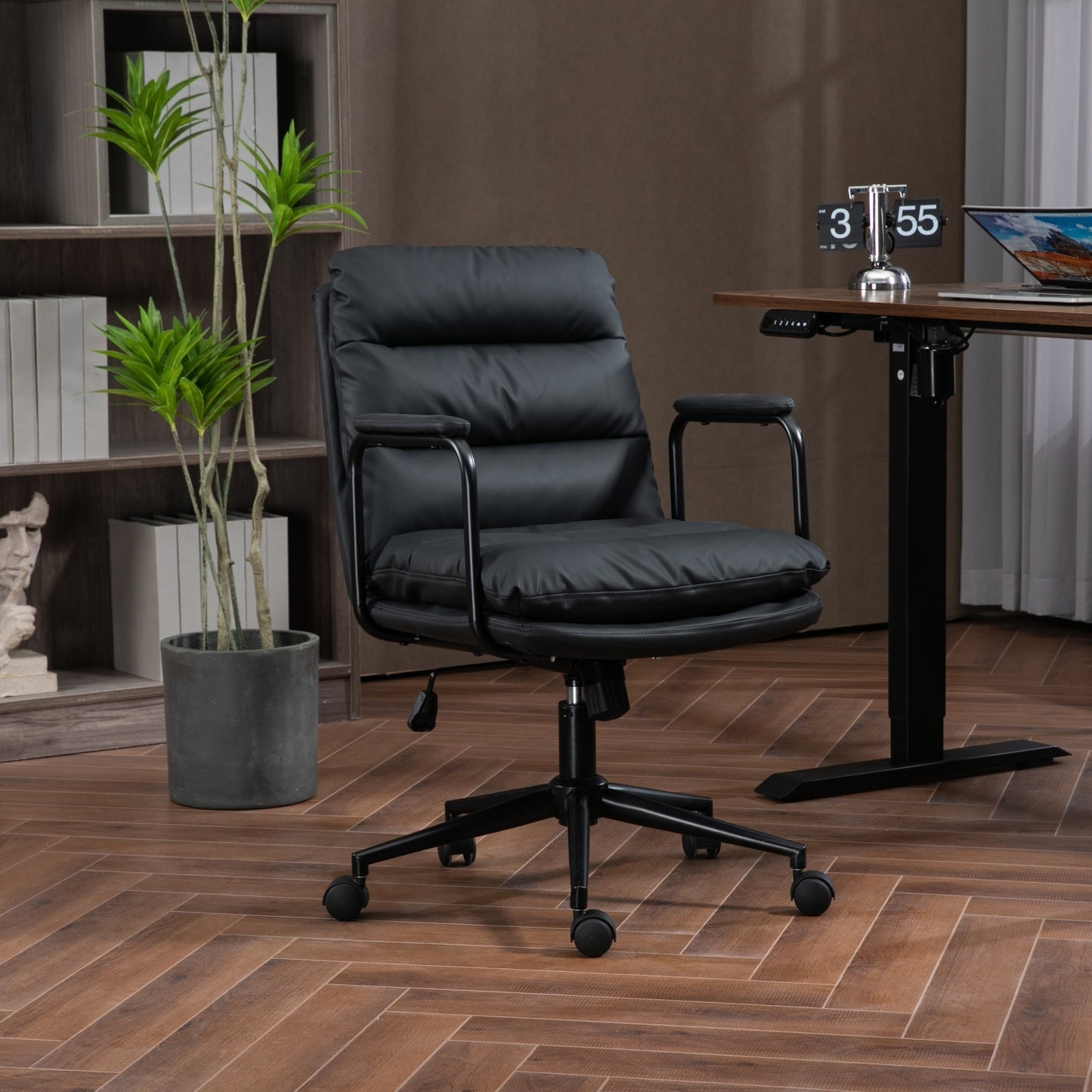 ErgoRoll Office Chair - Comfort & Style for Your Workspace