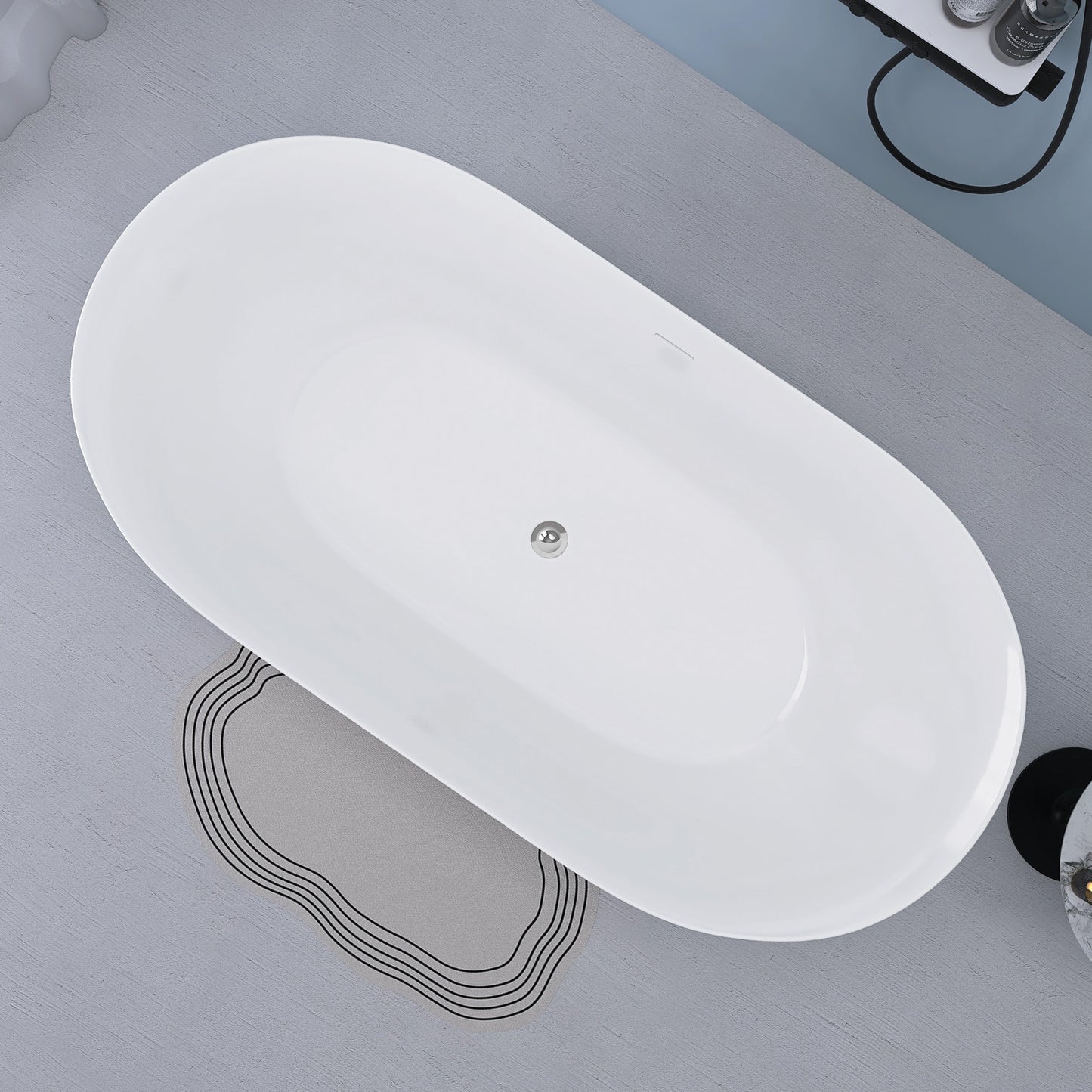 Modern Oval Soaking Tub with Overflow and Pop-Up Drain