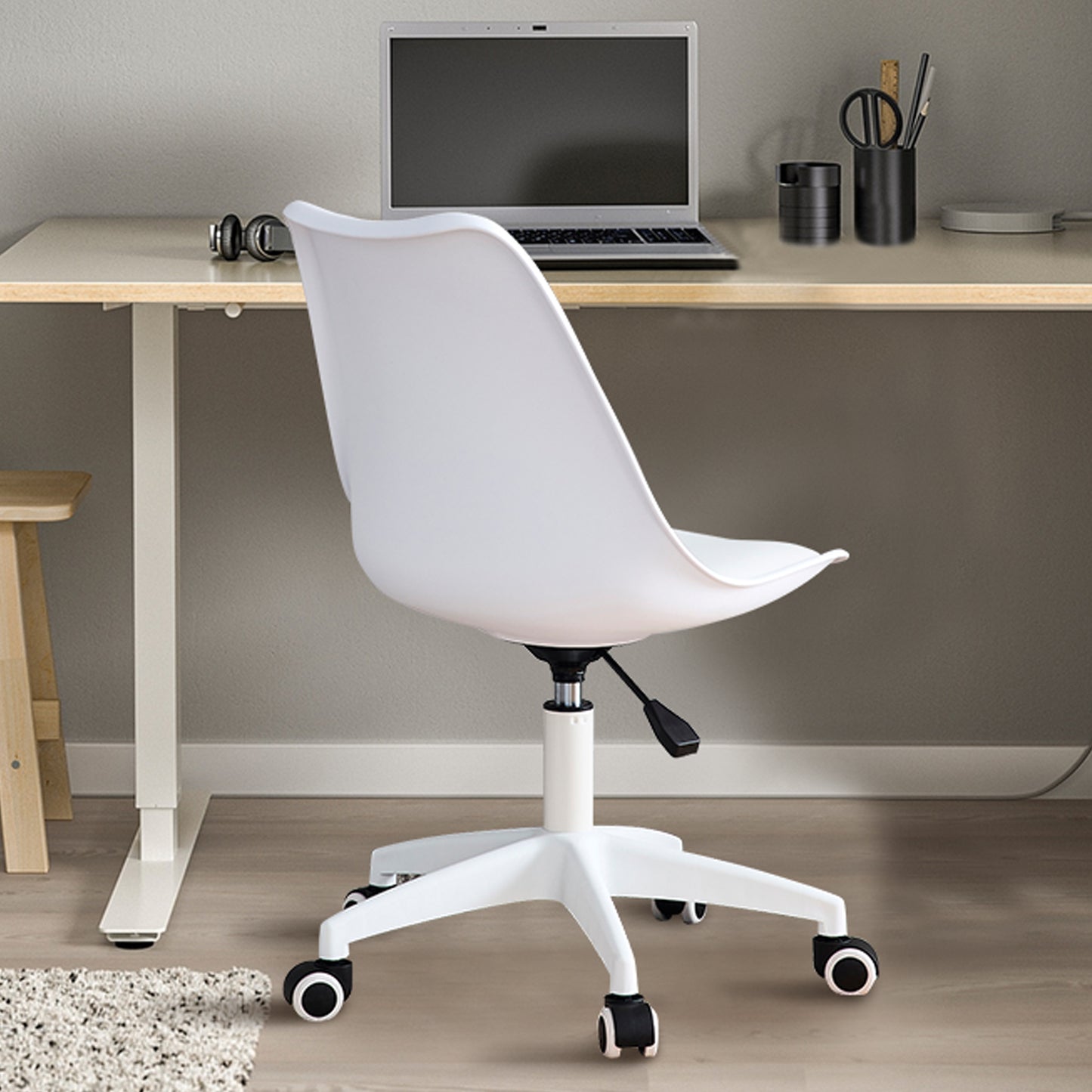 Versatile Swivel Desk Chair