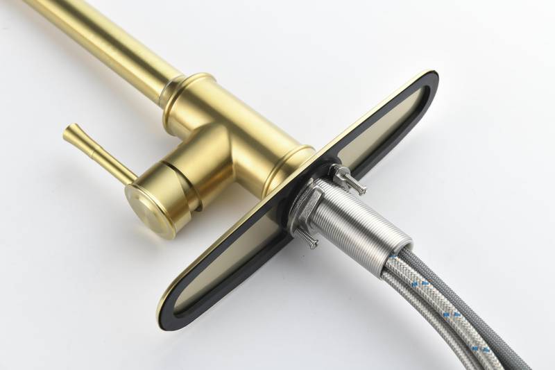 Effortless Elegance Kitchen Faucet with Pull-Down Sprayer