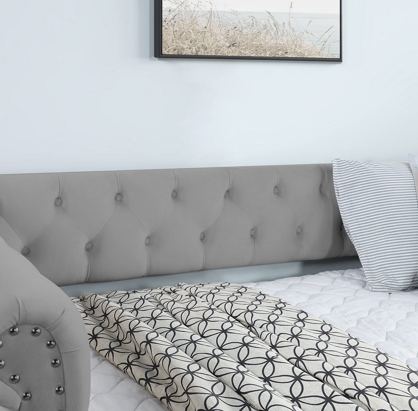 Cozy Grey Tufted Daybed with Trundle