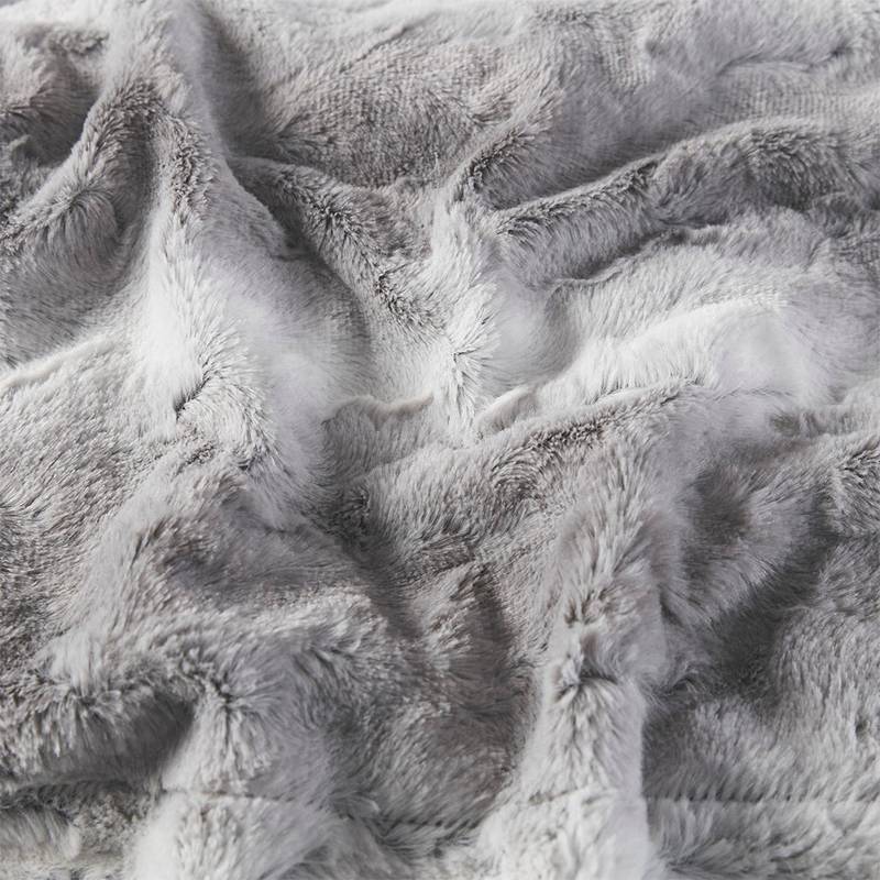 Cozy Luxe Faux Fur Blanket