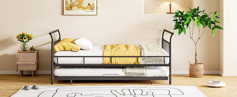 Curvy Black Daybed with Twin Trundle