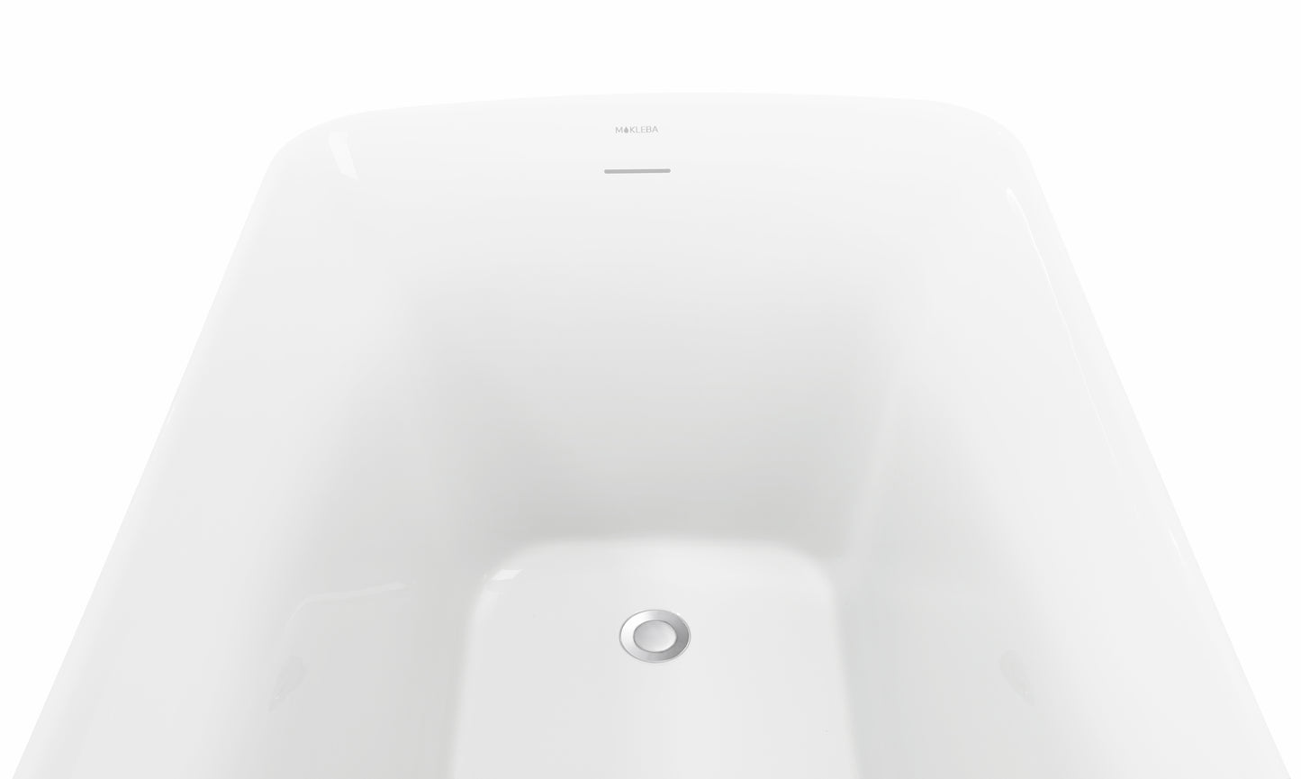 Chic Freestanding Acrylic Soaking Tub