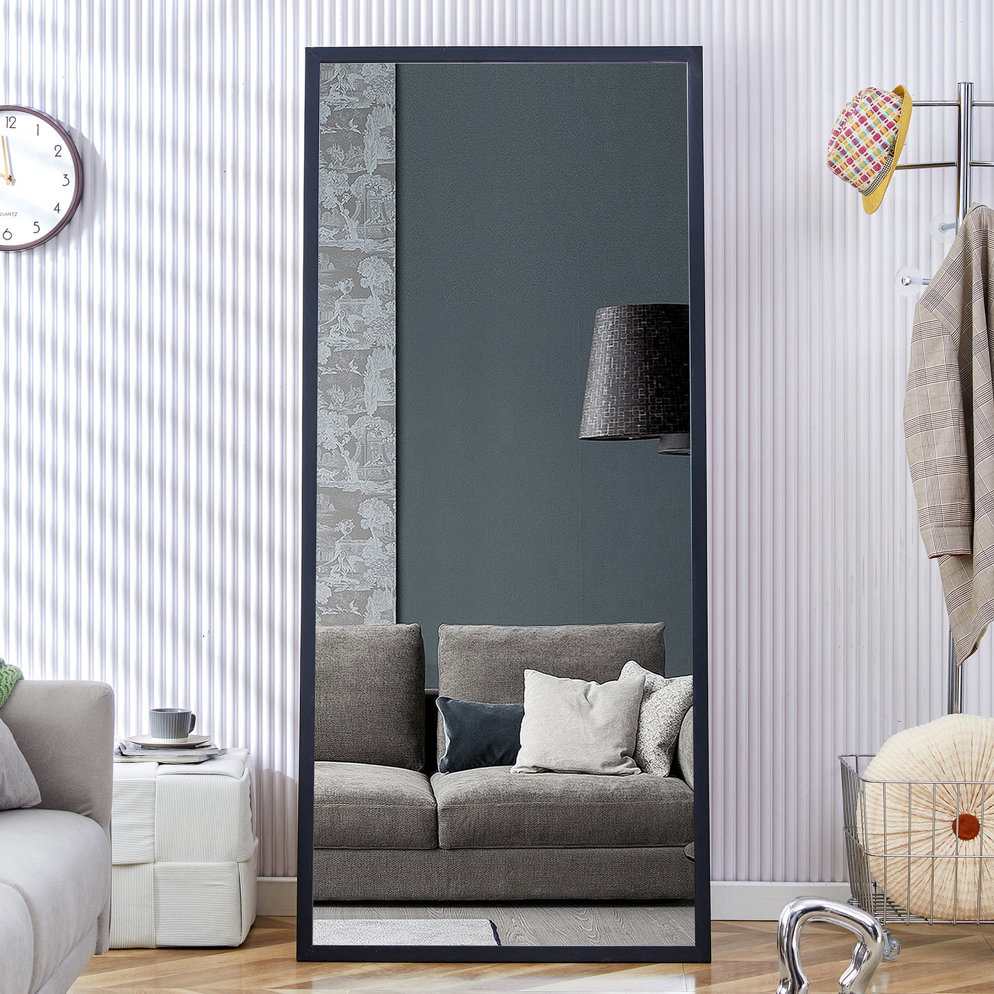 Elegant Standing Mirror for Chic Dressing and Décor