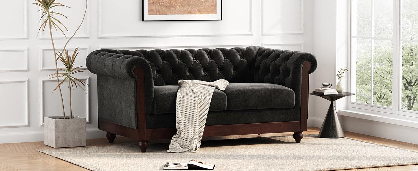 Chesterfield Velvet Loveseat – Elegant Comfort for Any Space