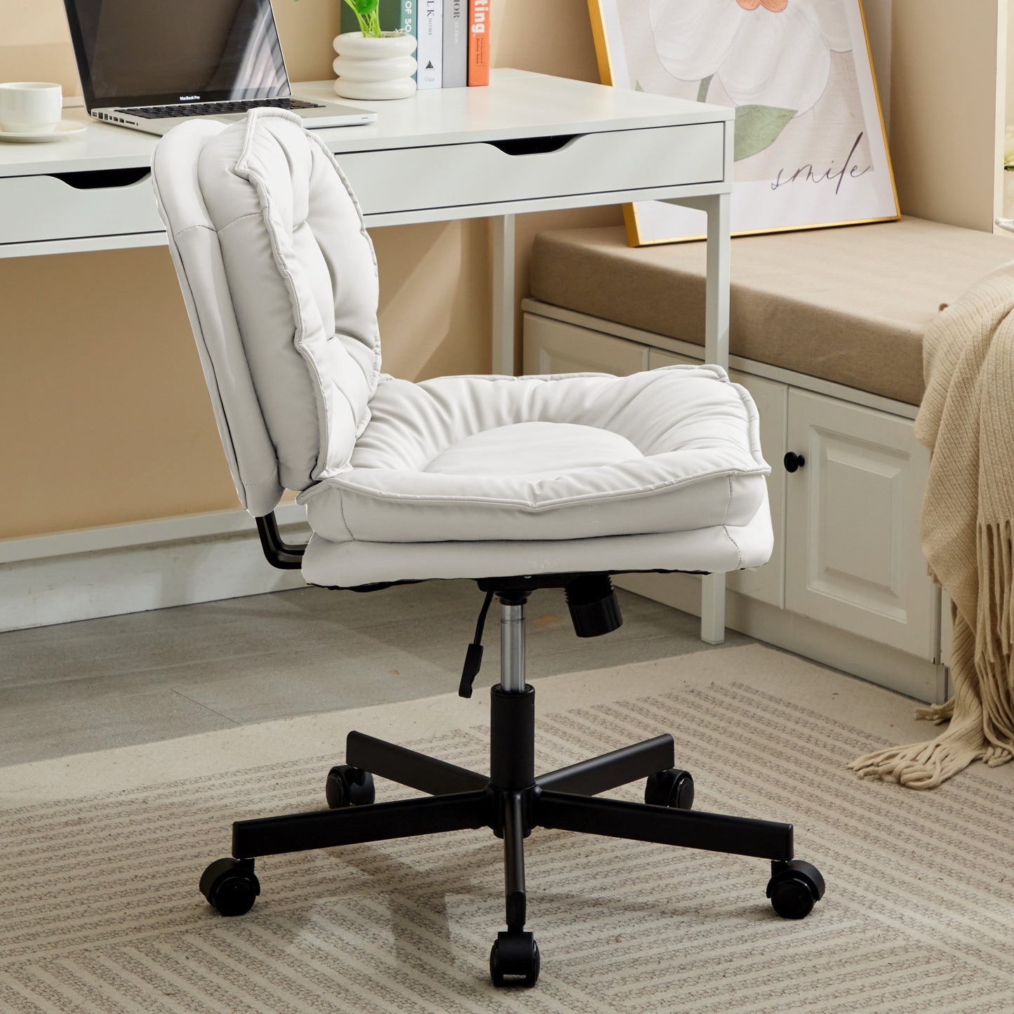 Chic Swivel Desk Chair - Stylish Comfort for Any Space