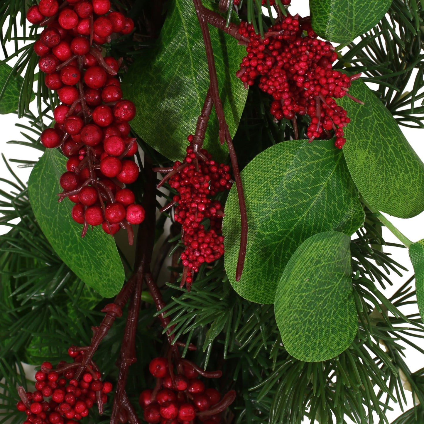 Berry & Leaf Wreath Delight