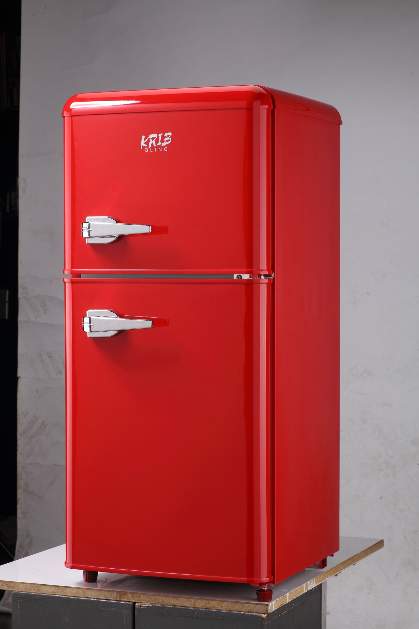 Chic Red Mini Fridge with Freezer – Perfect for Any Space!