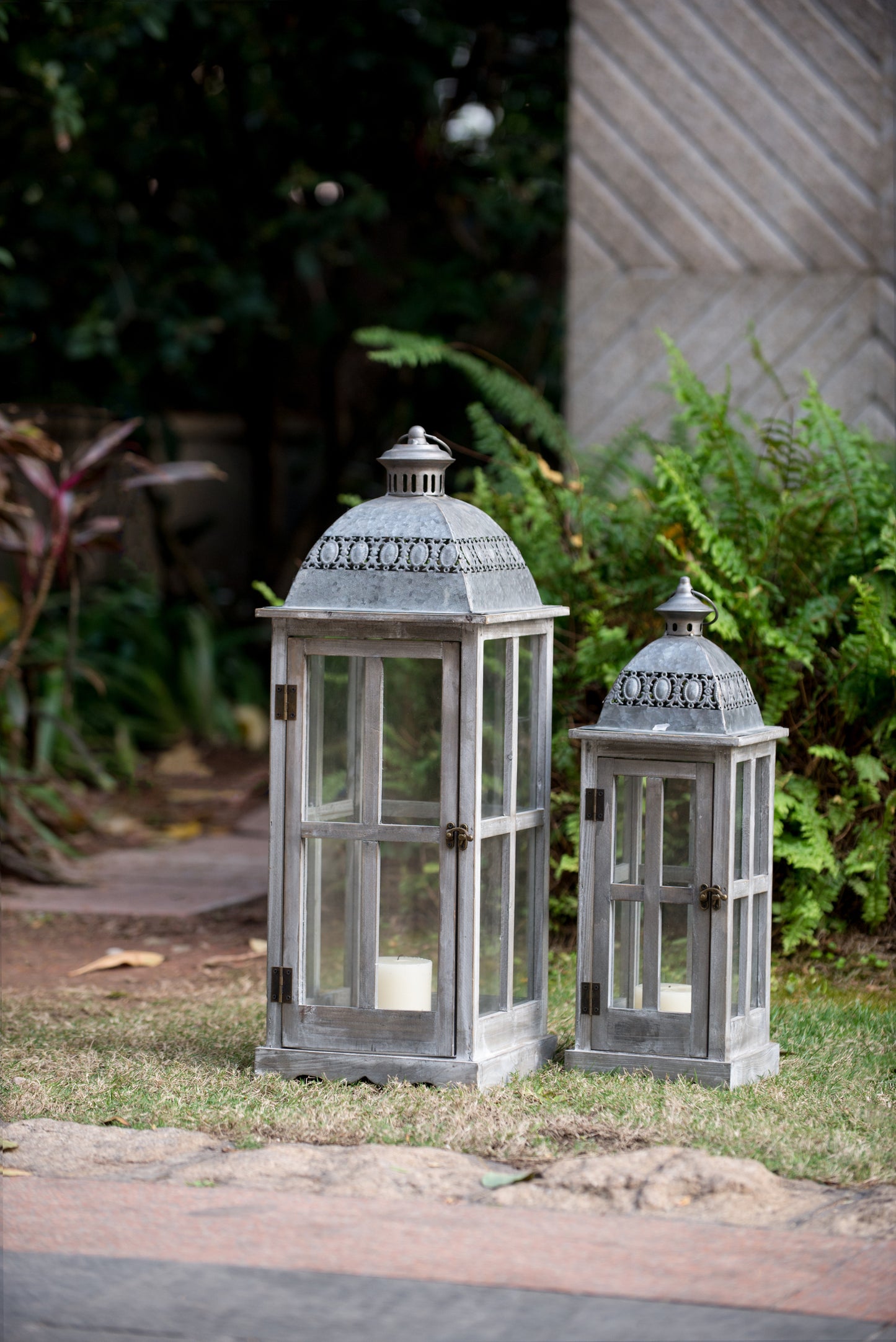 Charming Wooden Lantern for Home & Garden Decor