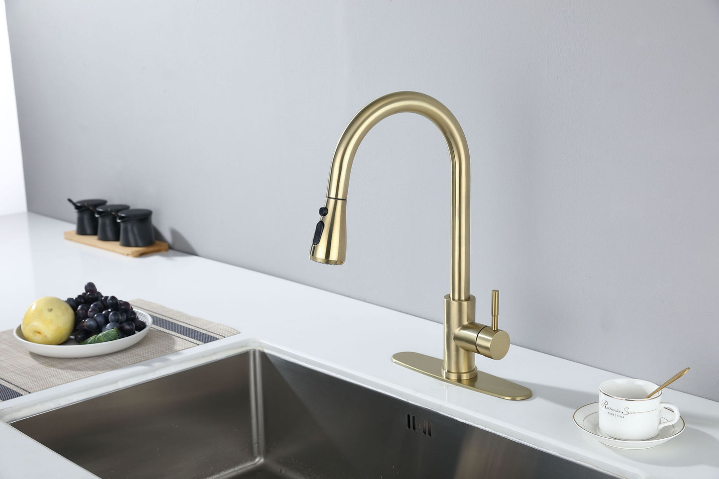 Spray & Shine Kitchen Faucet