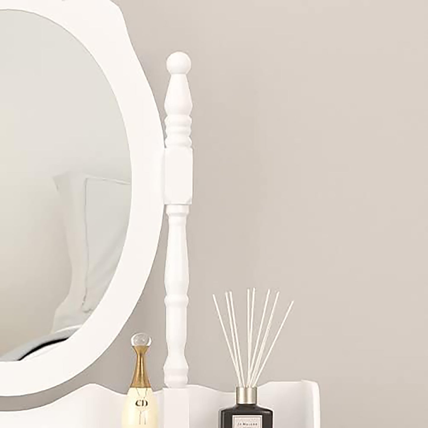 Chic Vanity Set with Cushioned Stool and Oval Mirror