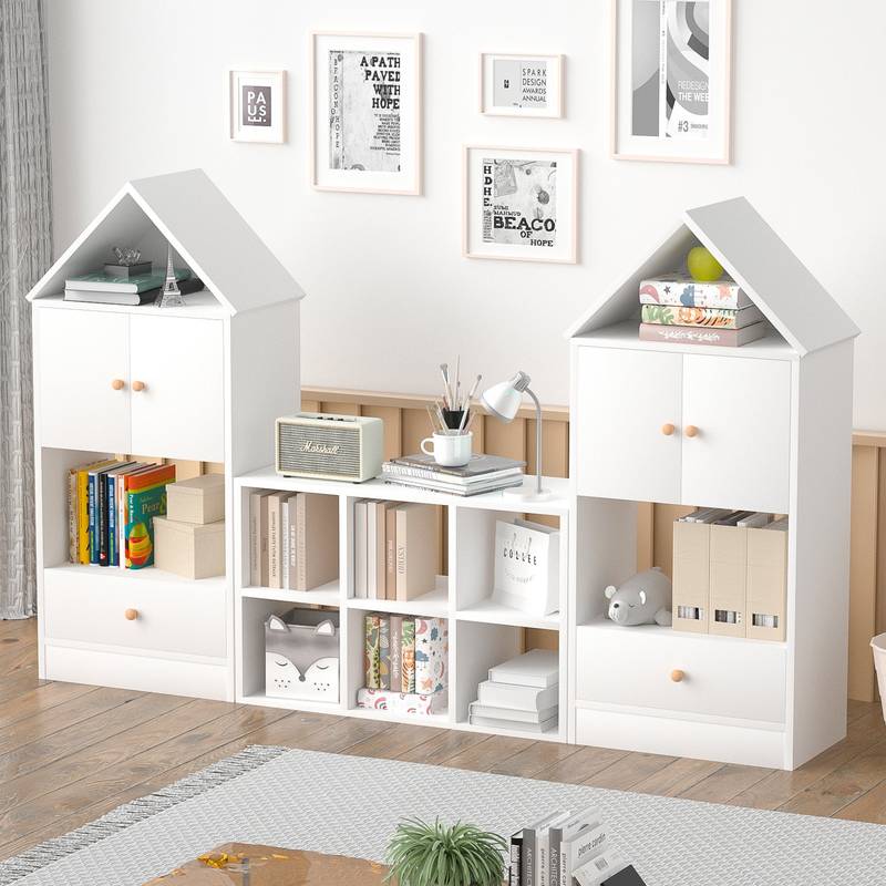 Cozy House Bookshelf for Kids: Fun Storage for Books and Toys!