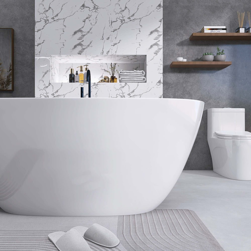 Luxurious Oval Soaking Tub - Elegant Freestanding Design with Chrome Drain