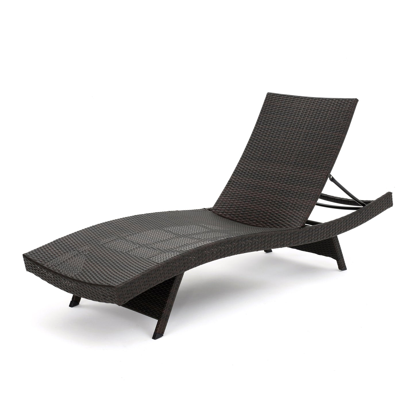 Cozy Wicker Lounge Chair