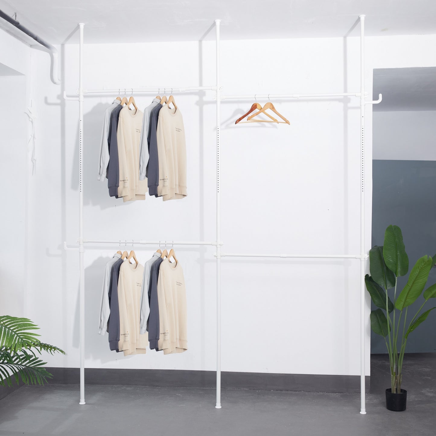 Versatile Double Clothes Rack - Adjustable & Sturdy Hanging Solution