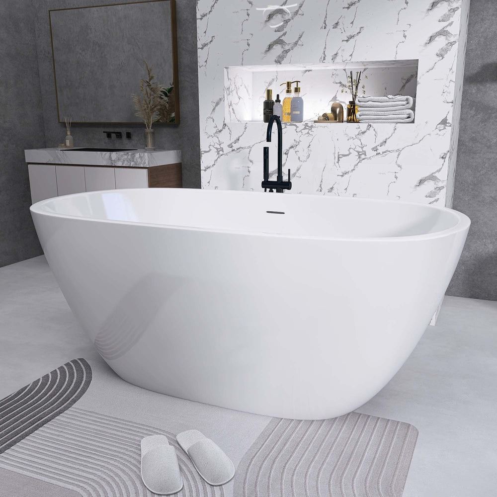 Luxurious Oval Soaking Tub - Elegant Freestanding Design with Chrome Drain