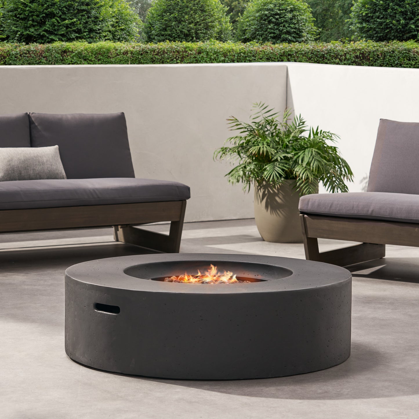 Cozy Outdoor Round Fire Pit in Dark Gray