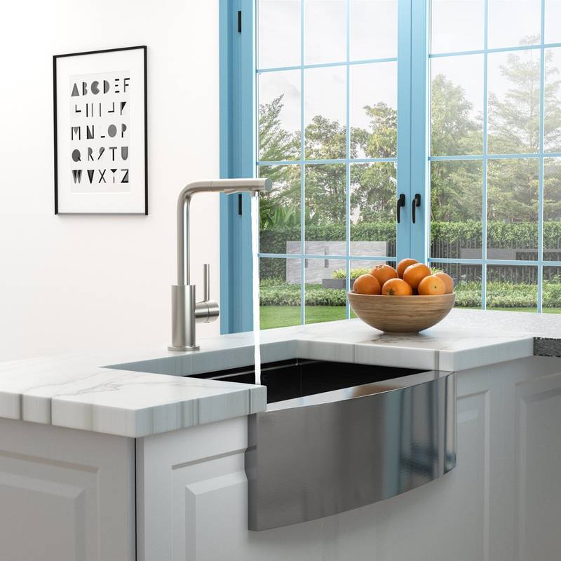 Sleek Pull-Down Kitchen Faucet