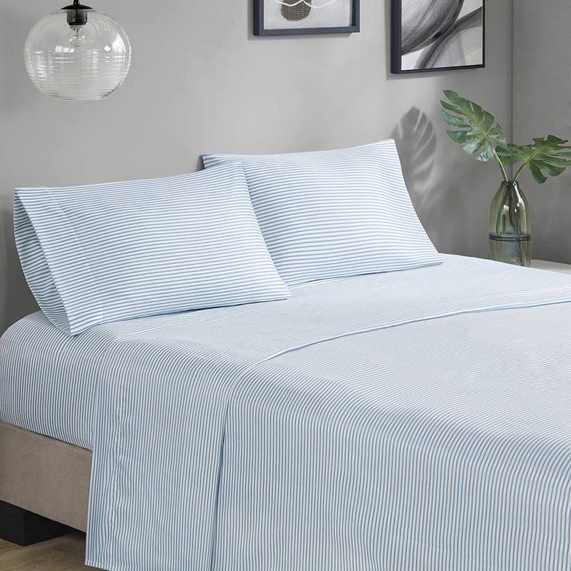 Cozy Comforter & Sheet Set