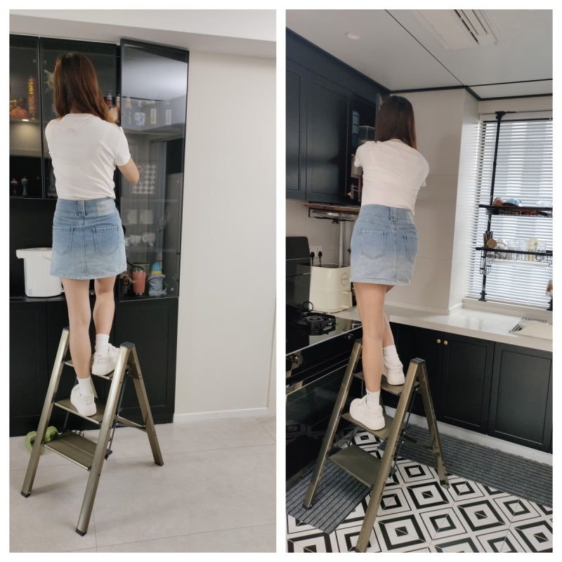 Easy Fold Aluminum Ladder - Versatile & Stable for Home and Office