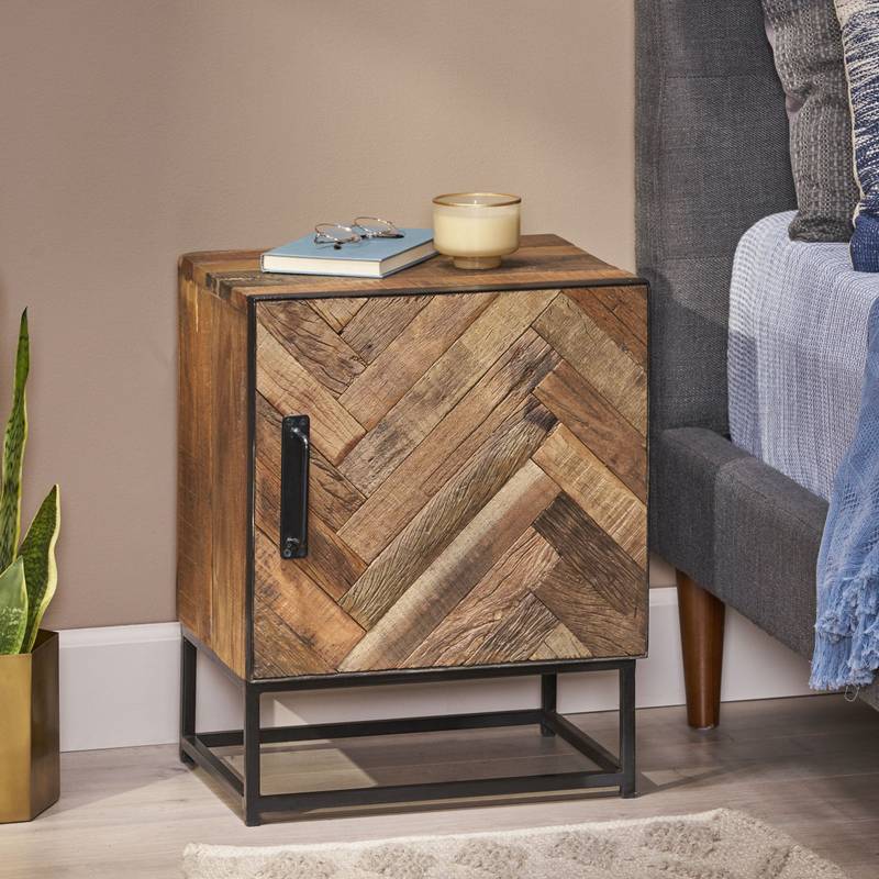 Dreamy Night Stand