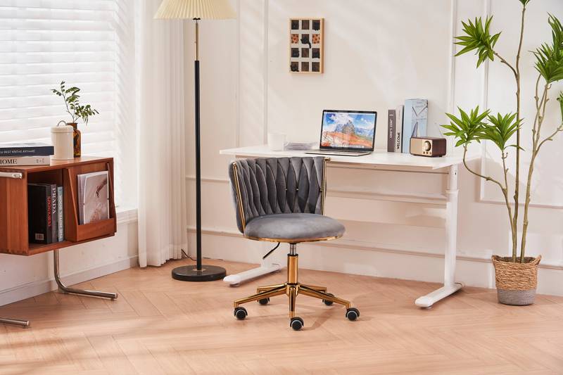 Cozy Swivel Office Chair - Stylish and Ergonomic in Dark Grey