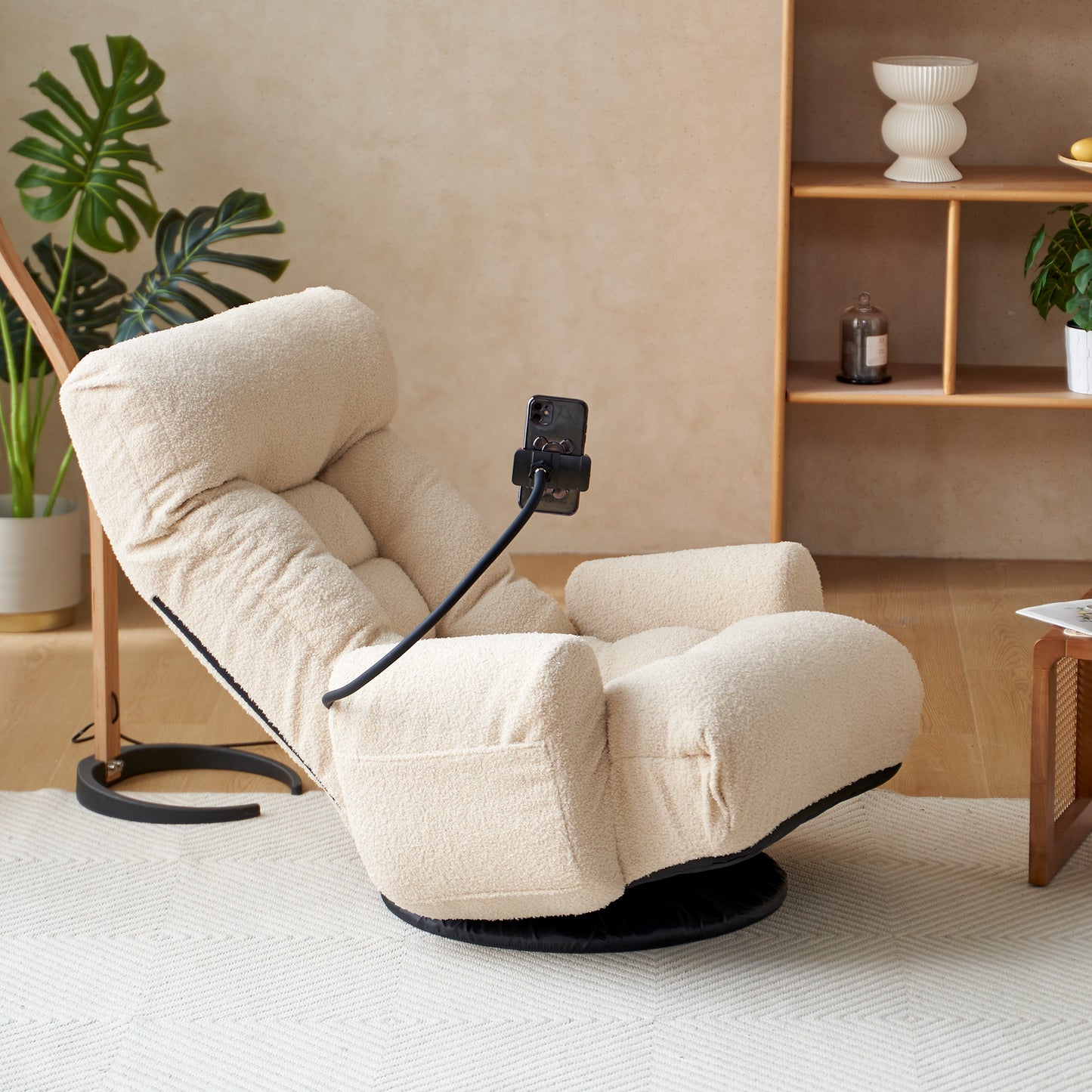 Versatile 360° Lounge Chair