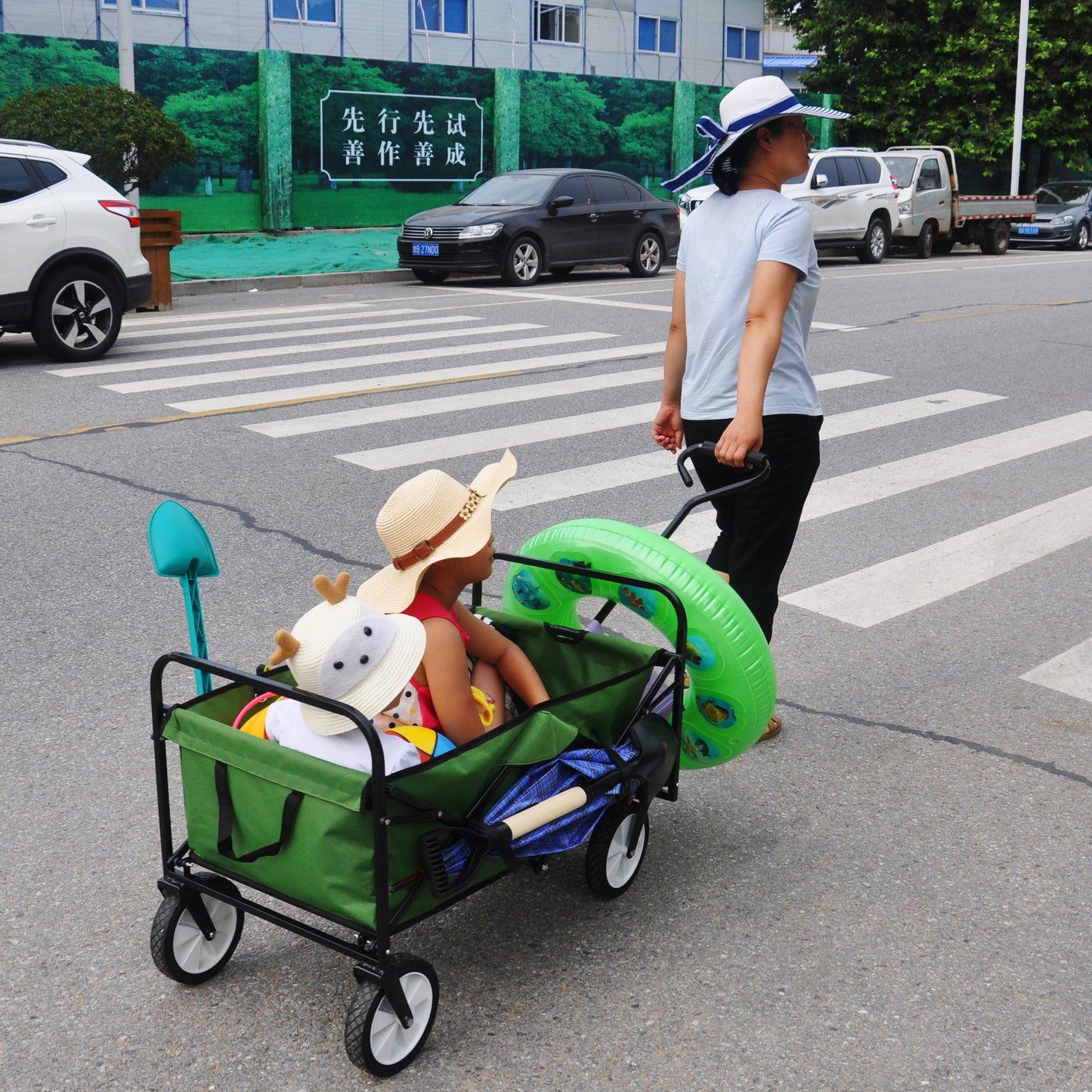 Green Foldable Wagon for Shopping and Beach Fun