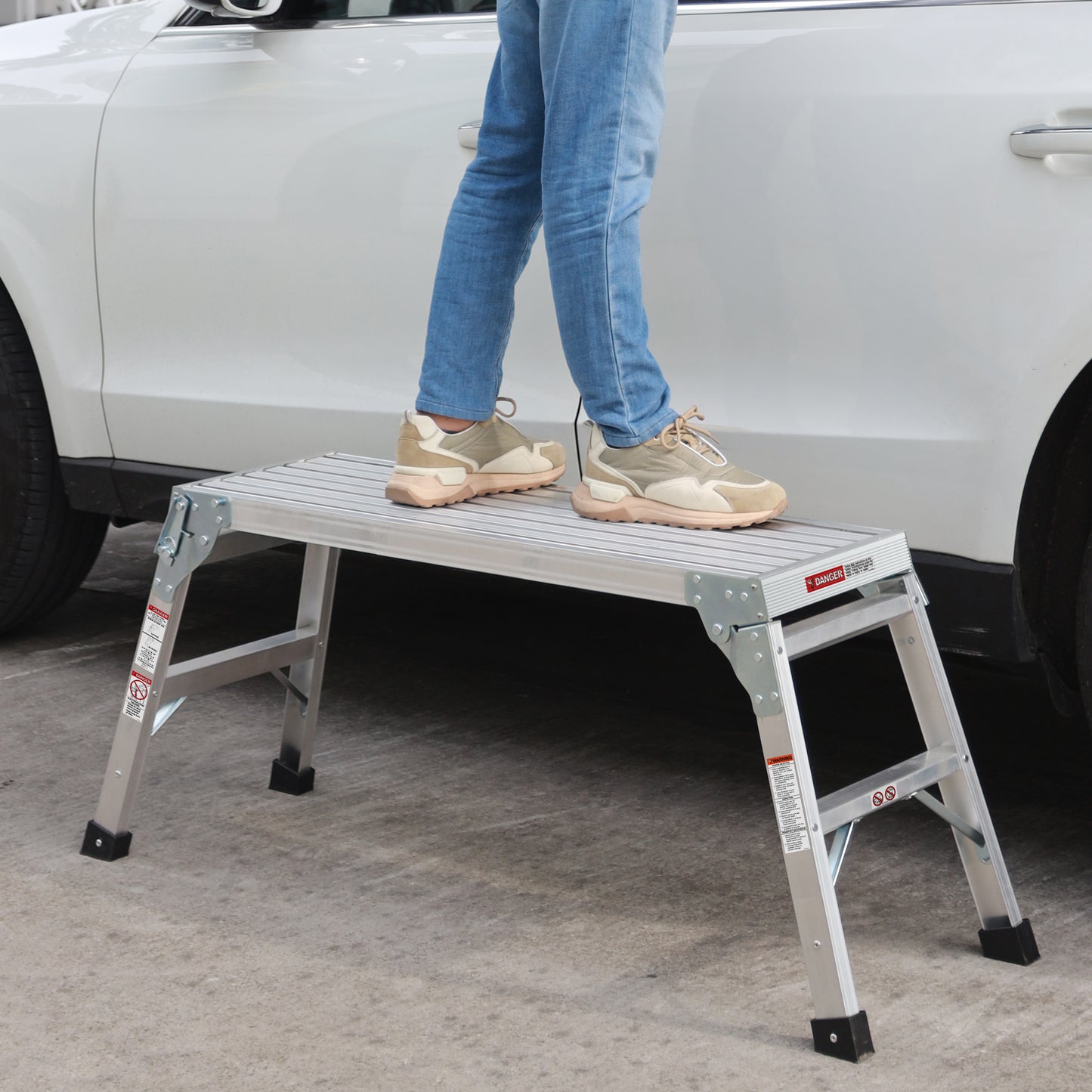 Versatile Folding Aluminum Workbench Ladder