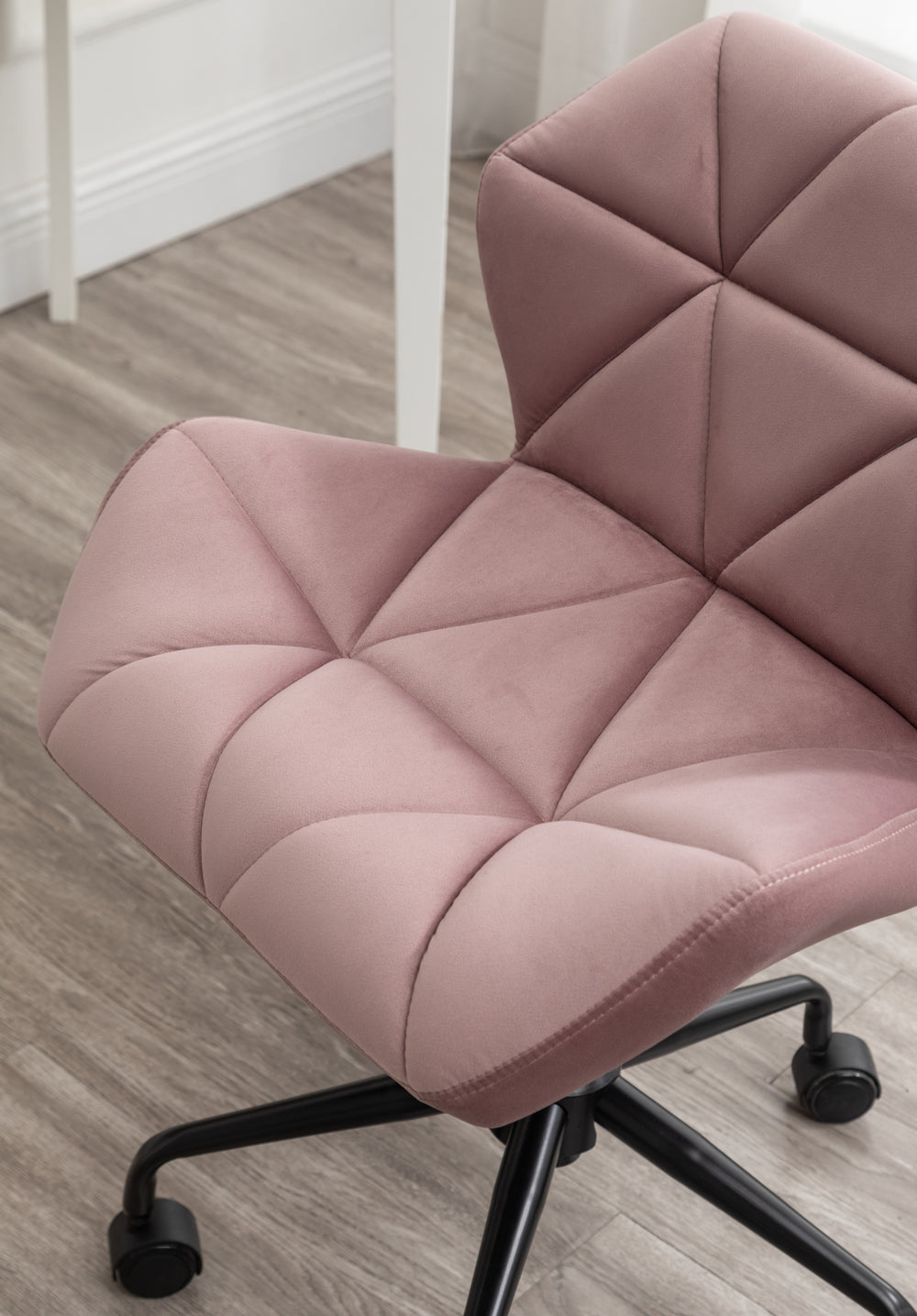 Mauve Diamond Tufted Swivel Chair