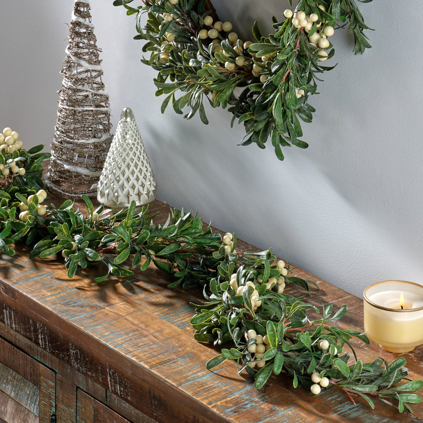 Snowberry Green Garland