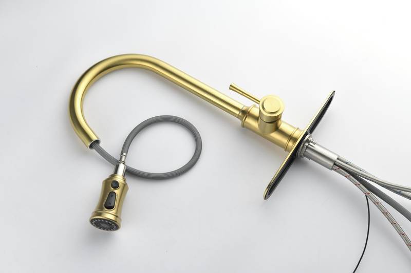 Effortless Elegance Kitchen Faucet with Pull-Down Sprayer