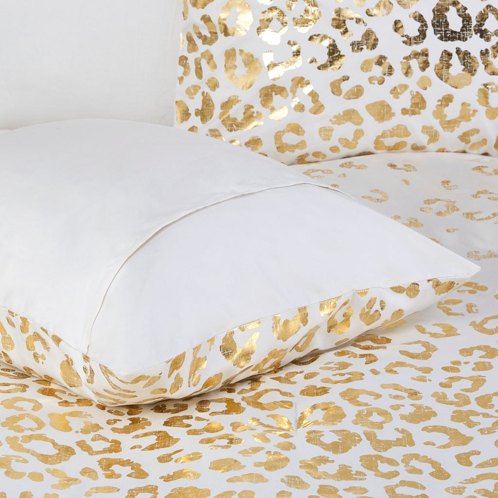 Shimmering Animal Print Comforter Set