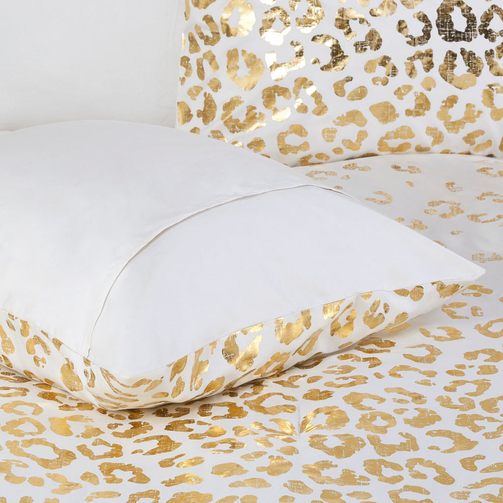 Shimmering Animal Print Comforter Set